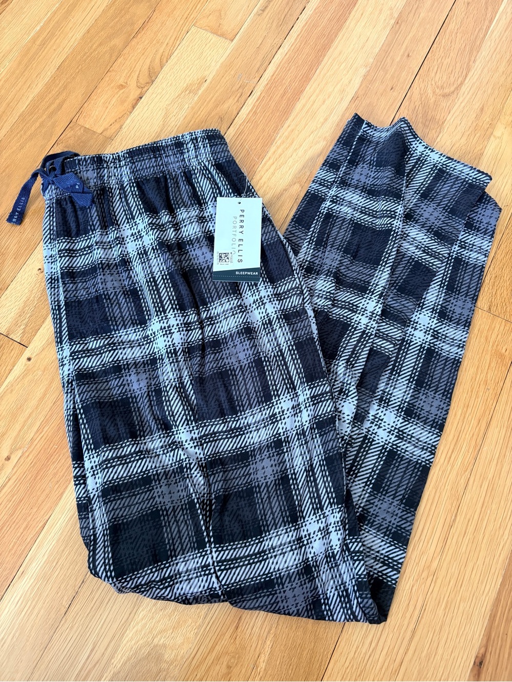 NWT Perry Ellis Men's Black & Gray Plaid Pajama Pants